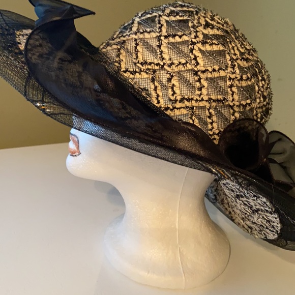Really Cute Lite and Airy Dress / Chuch Hat main image 7